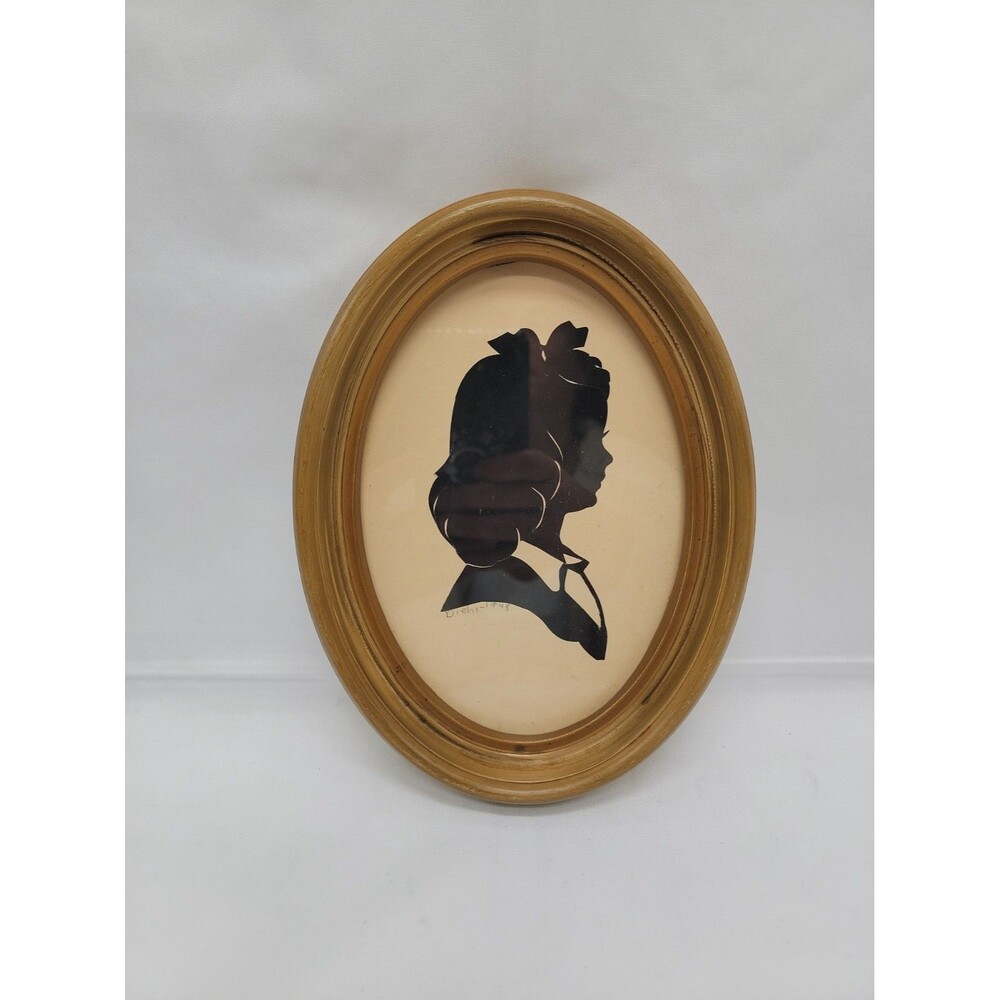 Vintage 1948 Handmade Silhouette Of Girl 6x8 Oval Frame